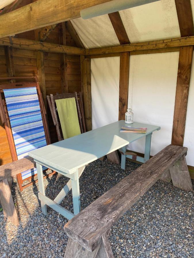 Mill Haven Place Glamping-Yurt 1 Talbenny 外观 照片